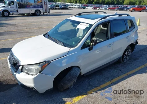 2017 Subaru Forester 2.5I Premium z USA, uszkodzony, nr VIN JF2SJAGC4HH436814